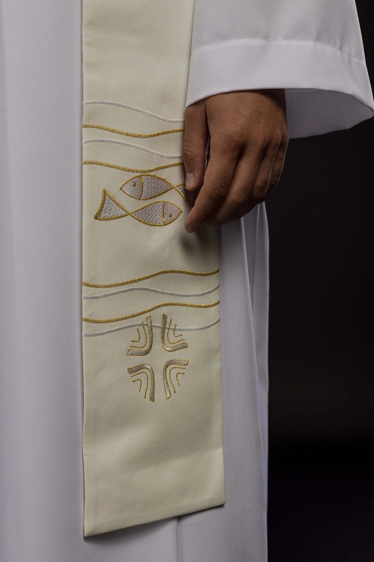 Stuła Kapłańska Ecru z Haftem Ryb - Elegancka Szata Liturgiczna - SZATYLITURGICZNE.PL