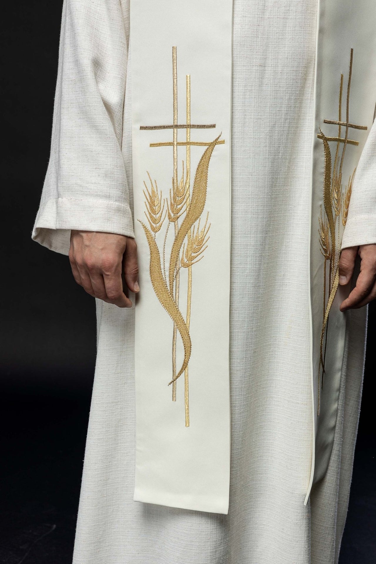 Stuła Kapłańska Ecru z Haftowanym Krzyżem i Kłosami - SZATYLITURGICZNE.PL