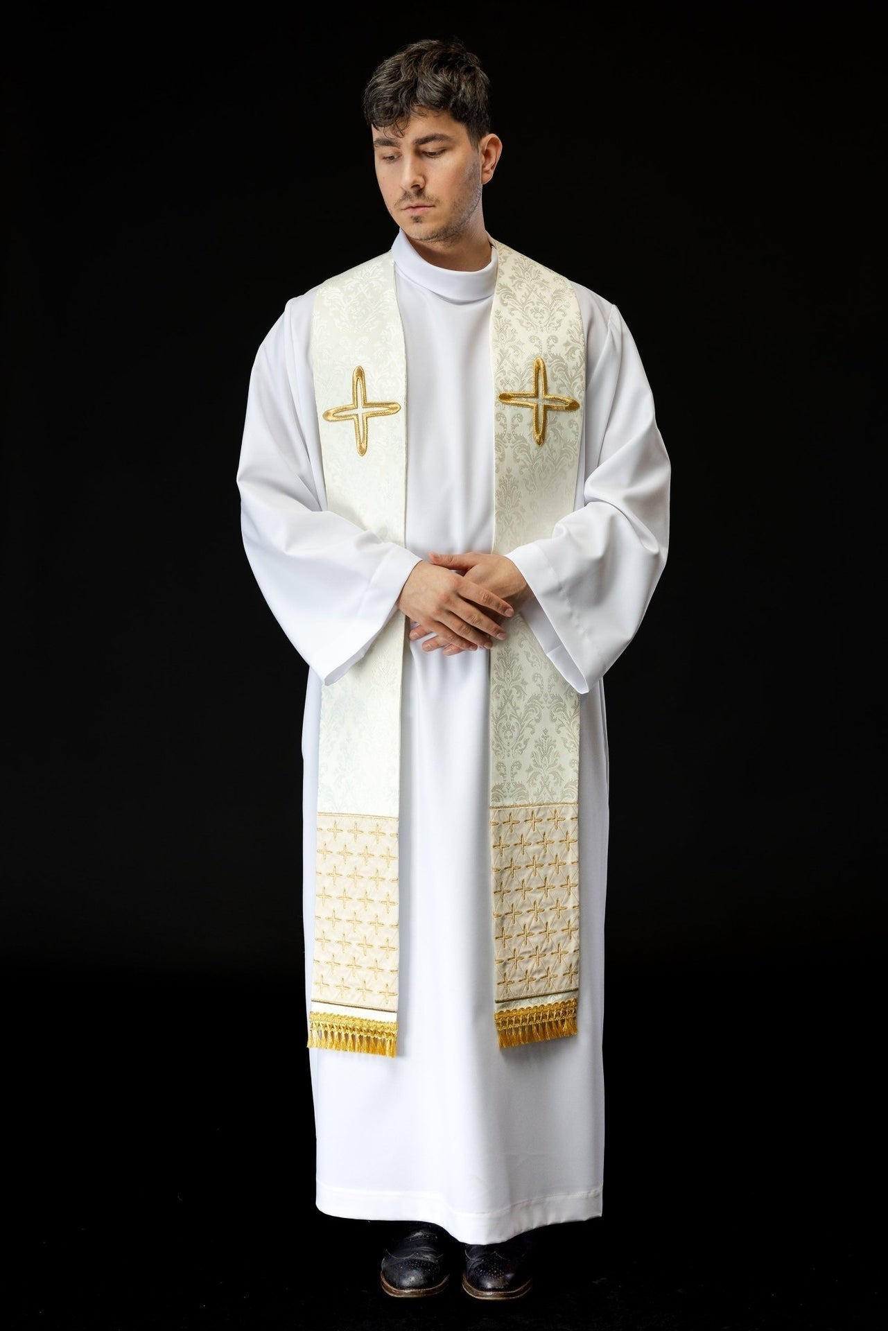 Stuła Kapłańska Ecru Żakardowa z Krzyżami Haftowanymi - SZATYLITURGICZNE.PL