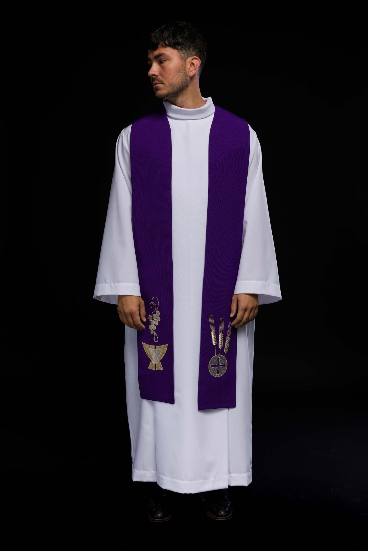 Stuła Kapłańska Fioletowa Haftowana Kielich - Kłosy - Winogrona - SZATYLITURGICZNE.PL