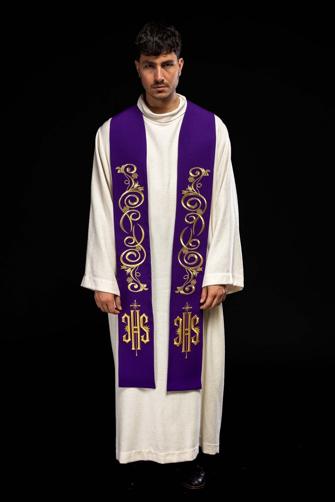 Stuła Kapłańska Fioletowa IHS Haftowana - Elegancka Szata Liturgiczna - SZATYLITURGICZNE.PL