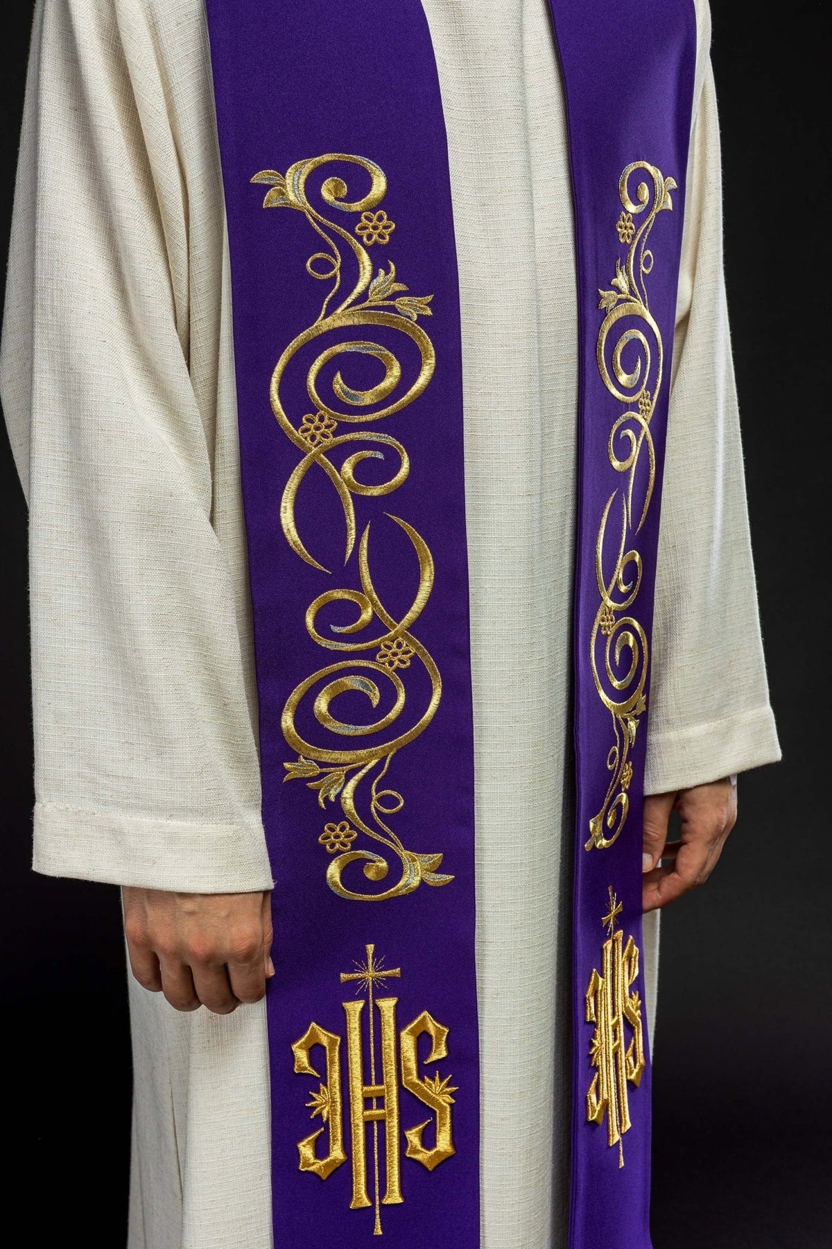 Stuła Kapłańska Fioletowa IHS Haftowana - Elegancka Szata Liturgiczna - SZATYLITURGICZNE.PL
