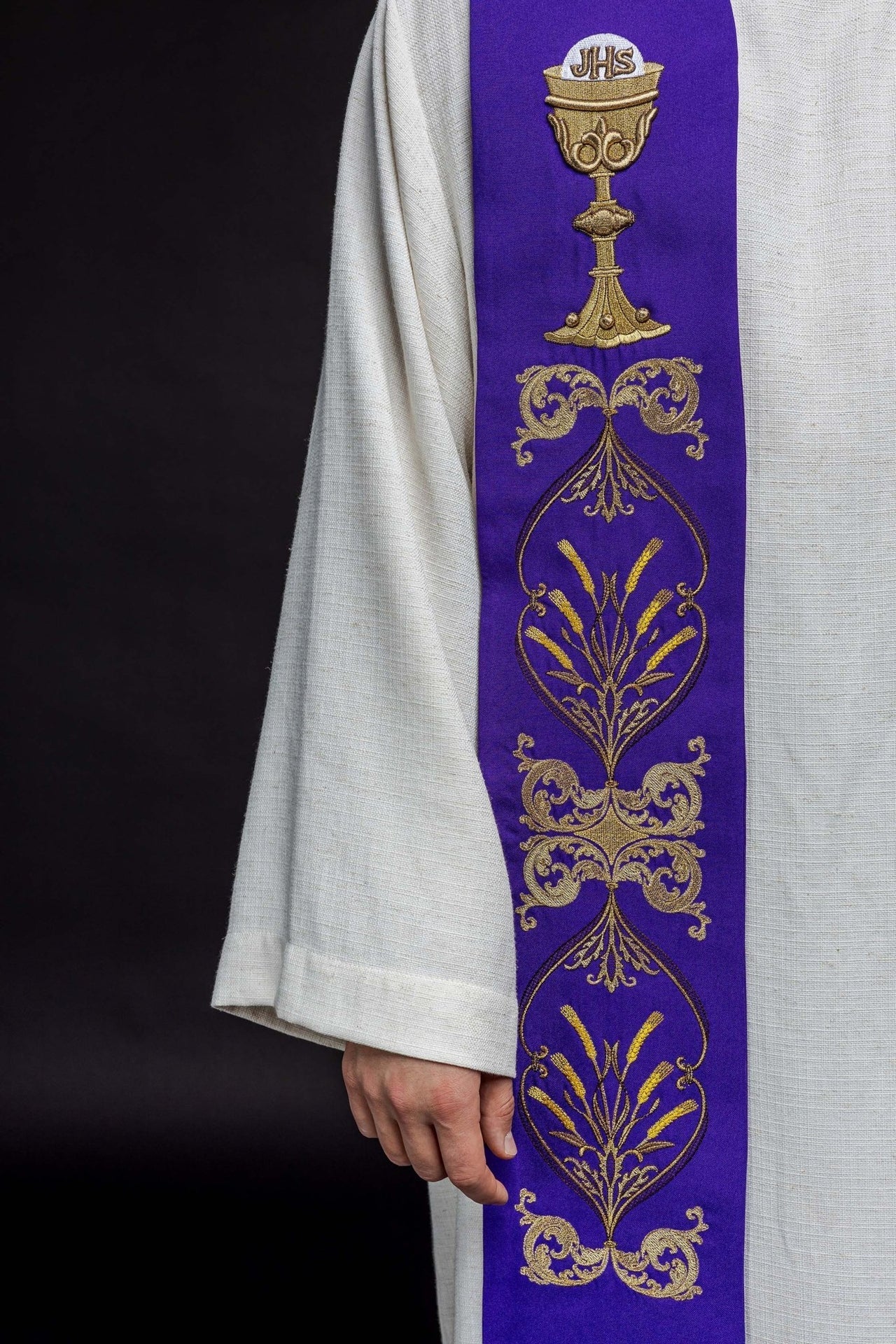 Stuła Kapłańska Fioletowa Kielich IHS - Haftowana Liturgiczna - SZATYLITURGICZNE.PL