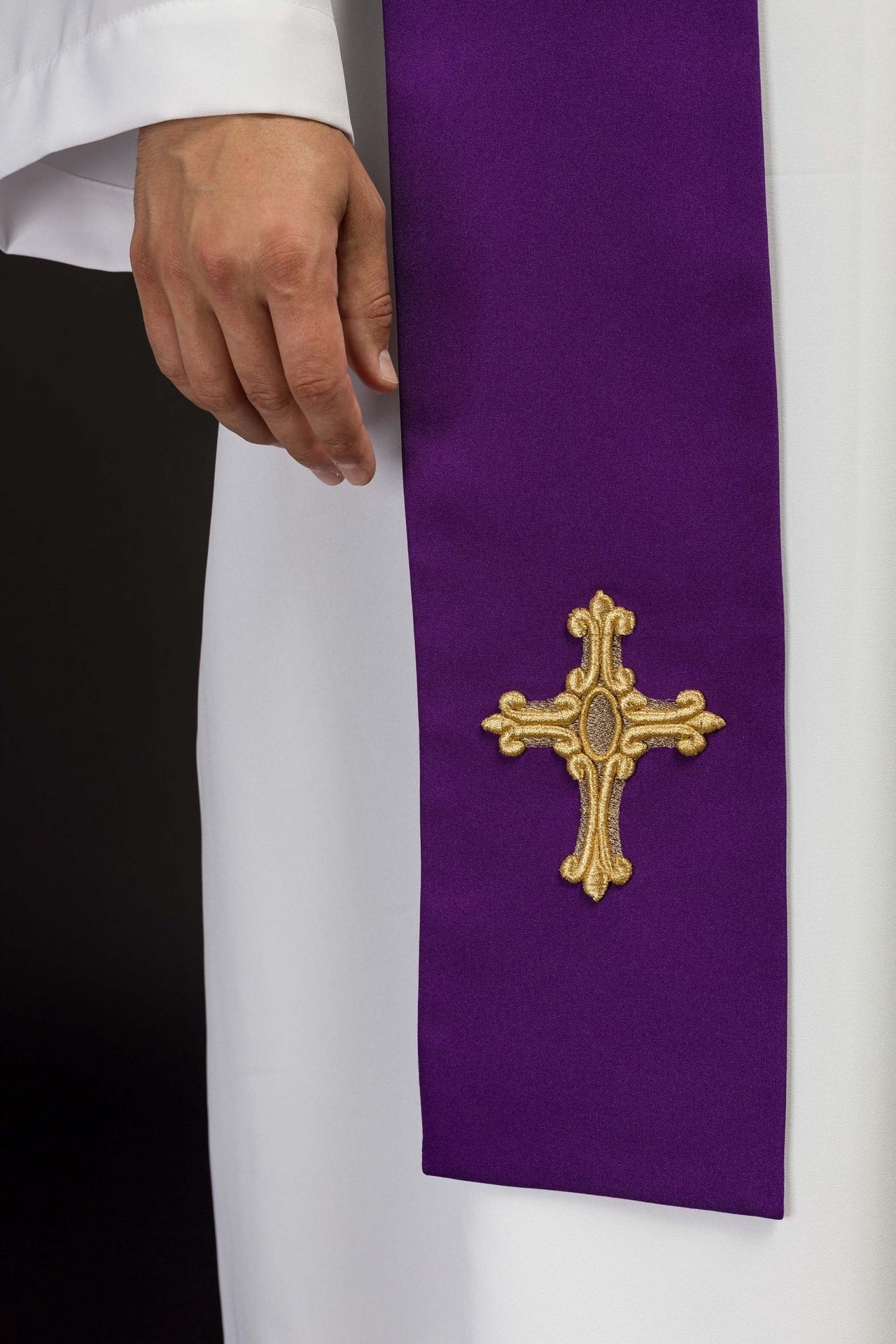 Stuła Kapłańska Fioletowa z Haftem Krzyża i IHS - Elegancka - SZATYLITURGICZNE.PL