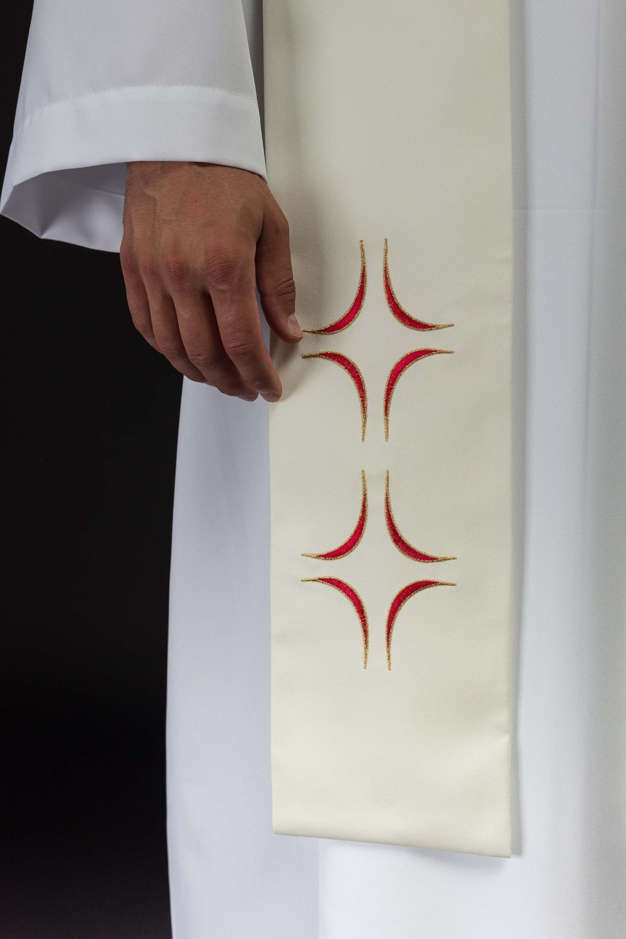 Stuła Kapłańska Haftowana Krzyż i Baranek - Elegancka Liturgia - SZATYLITURGICZNE.PL