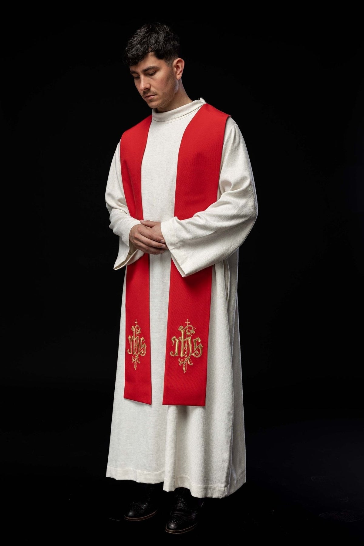 Stuła Kapłańska IHS Czerwona Haftowana - Polska Produkcja - SZATYLITURGICZNE.PL