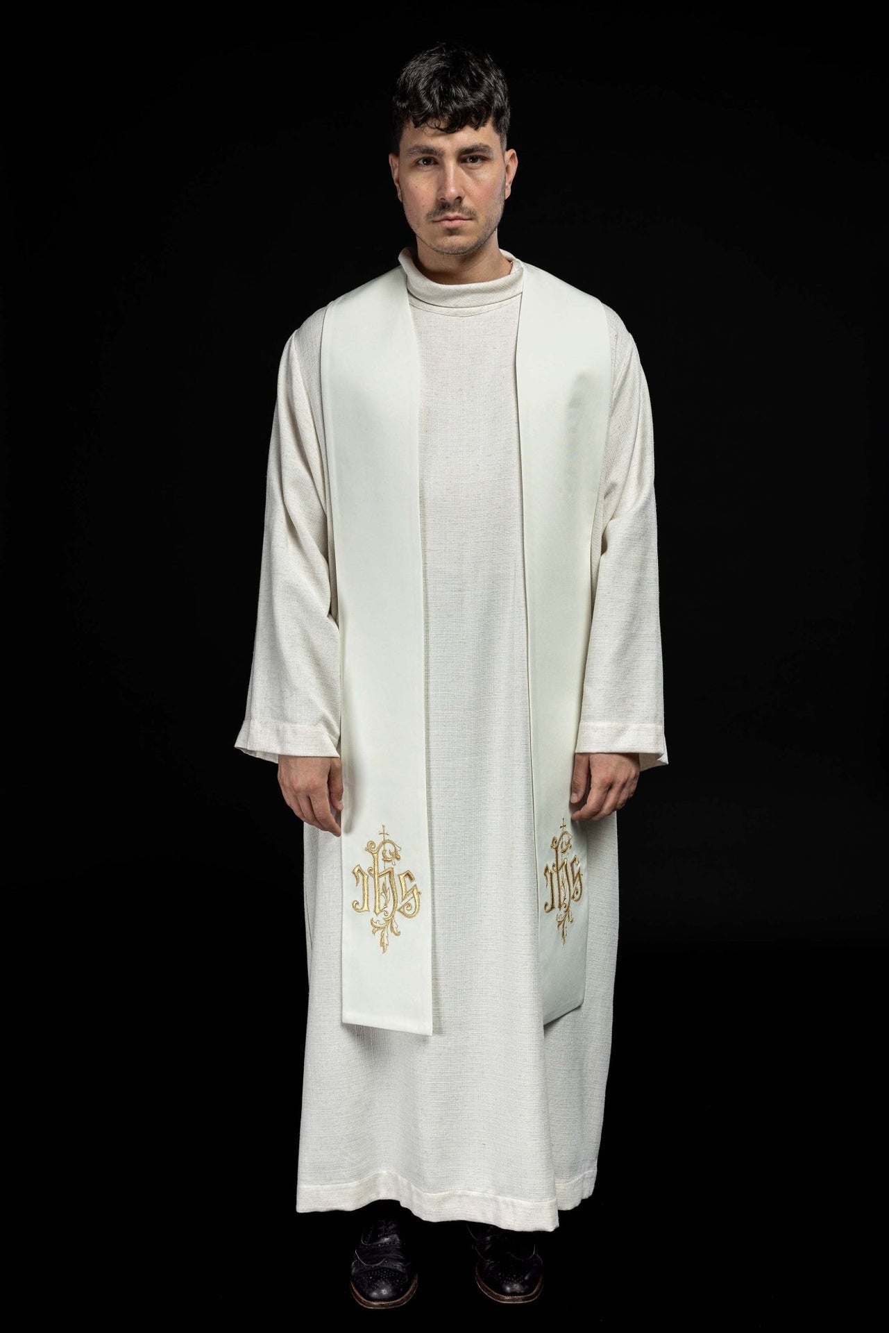 Stuła Kapłańska IHS Haftowana - Liturgiczna Elegancja z Polski - SZATYLITURGICZNE.PL