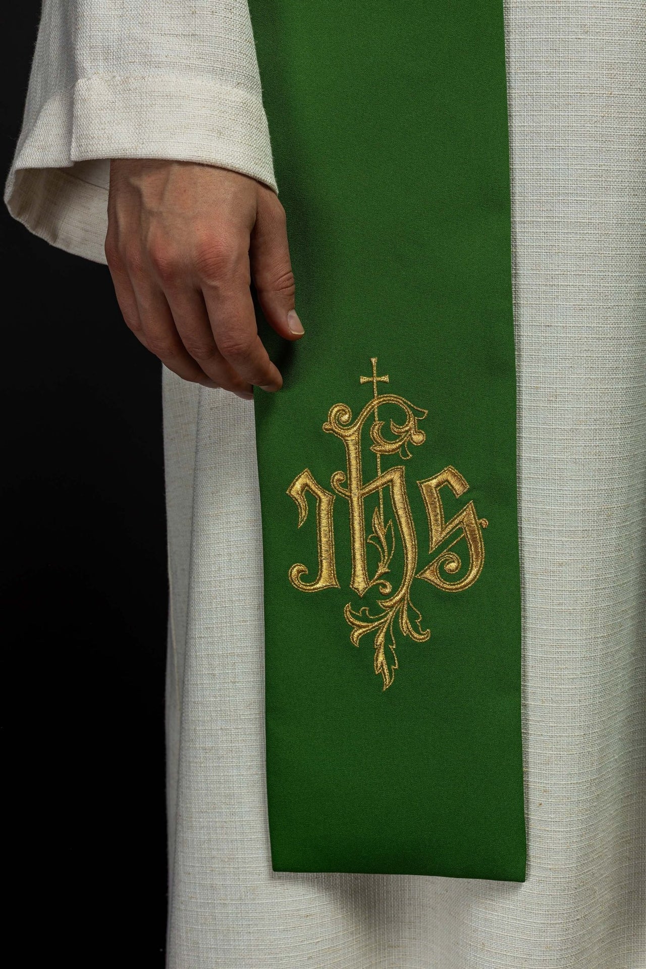 Stuła Kapłańska Zielona Haft IHS - Liturgia i Tradycja - SZATYLITURGICZNE.PL