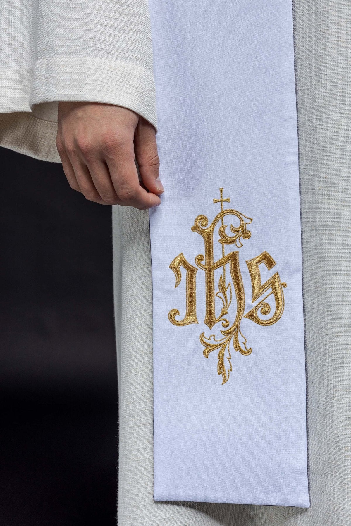 Stuła Liturgiczna Dwustronna IHS - Fioletowo - Biała z Haftem - SZATYLITURGICZNE.PL