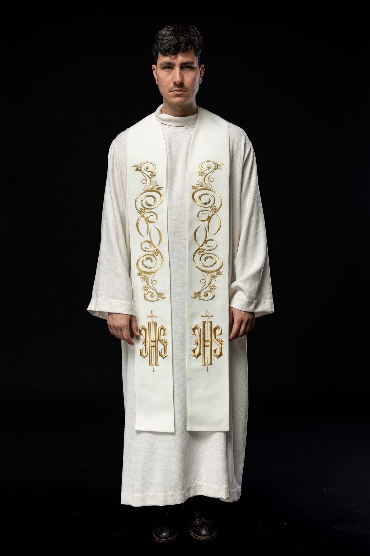 Stuła Liturgiczna Ecru z Haftem IHS - SzatyLiturgiczne.pl - SZATYLITURGICZNE.PL