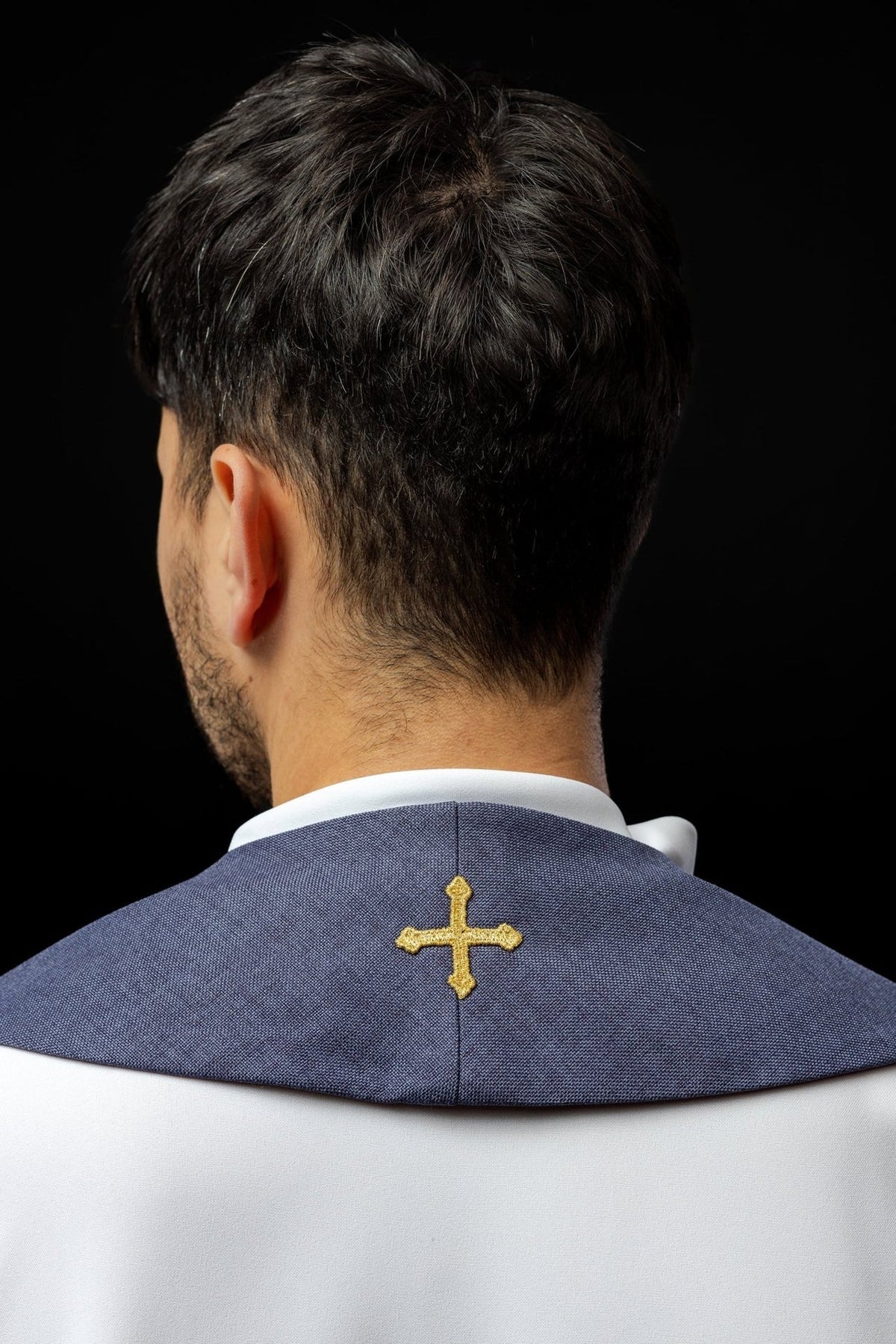 Stuła Liturgiczna Fioletowa Aksamitna z Krzyżem Haftowanym - SZATYLITURGICZNE.PL