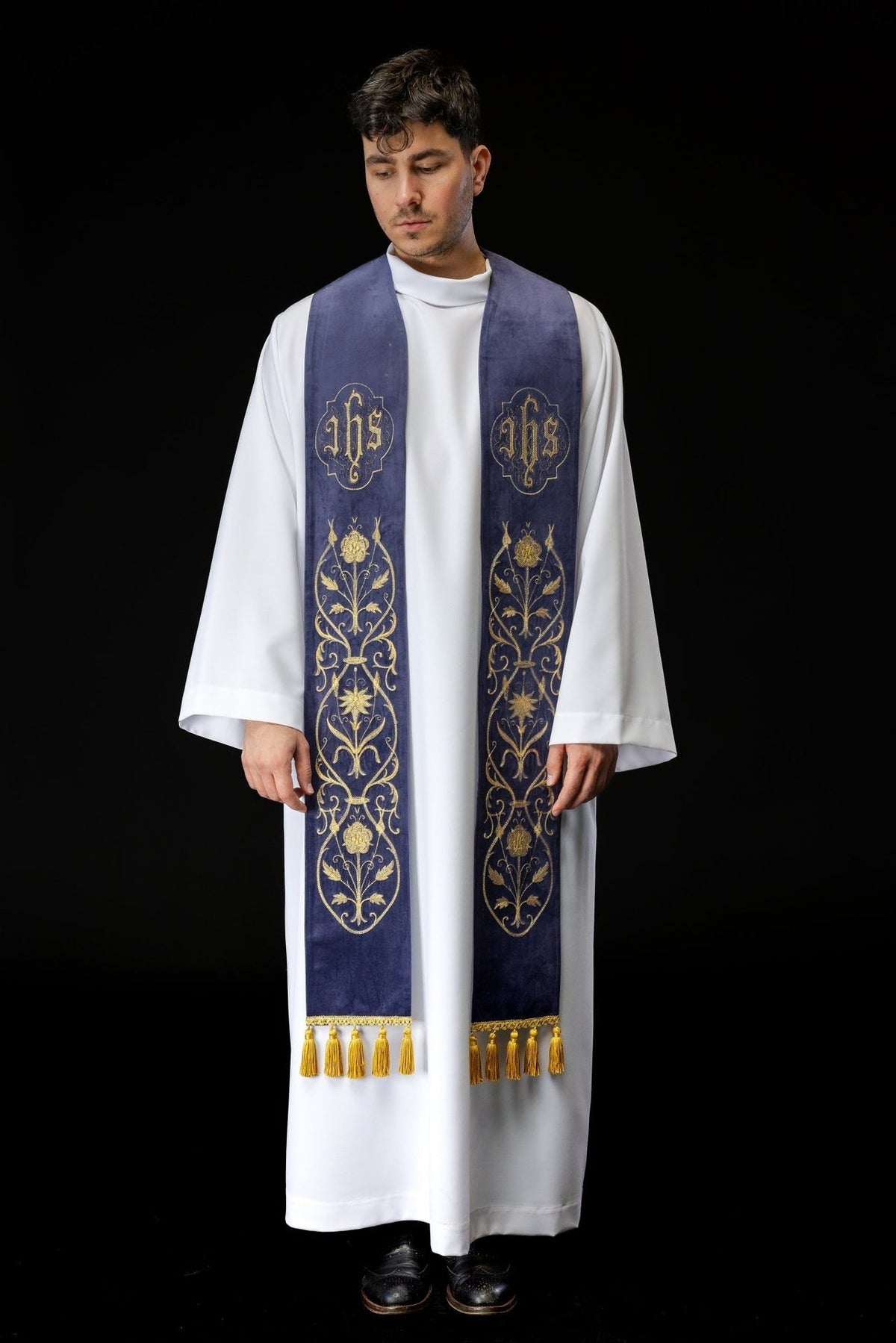 Stuła Liturgiczna Fioletowa Haft IHS - Polska Produkcja - SZATYLITURGICZNE.PL