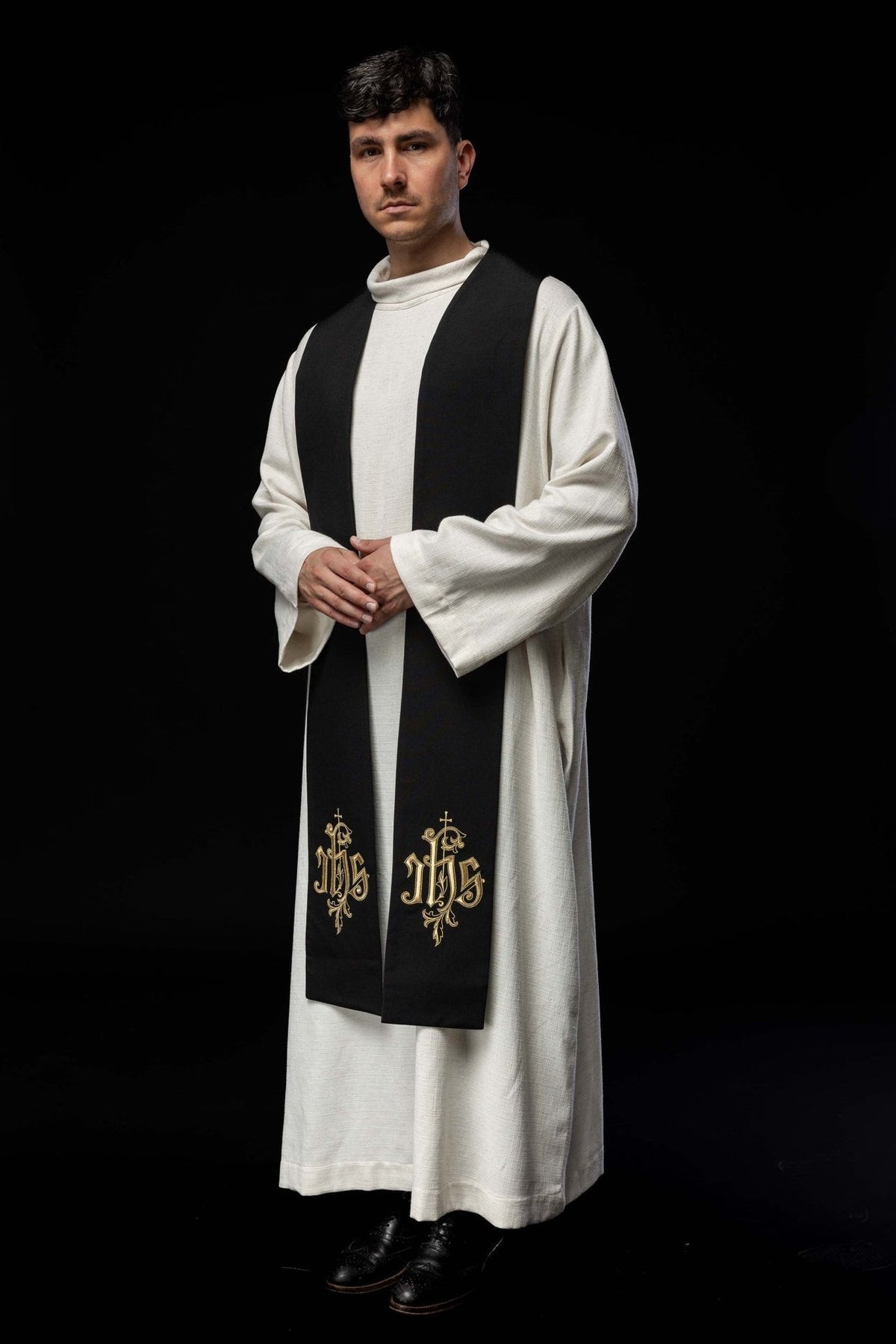 Stuła Liturgiczna IHS Haftowana - Elegancka Szata Kapłańska - SZATYLITURGICZNE.PL