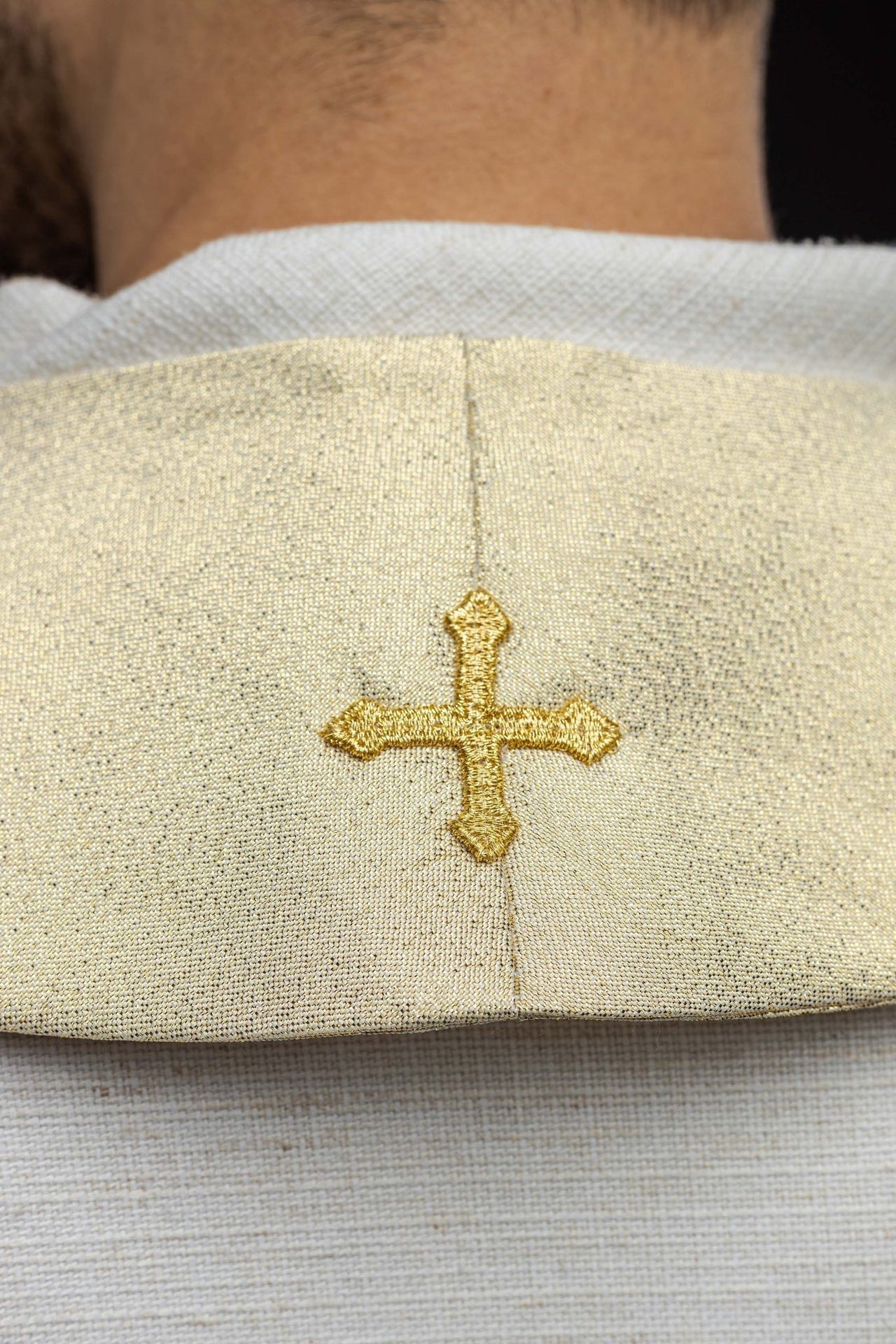 Stuła Liturgiczna Złota Haft IHS - Elegancka Szata Kapłańska - SZATYLITURGICZNE.PL
