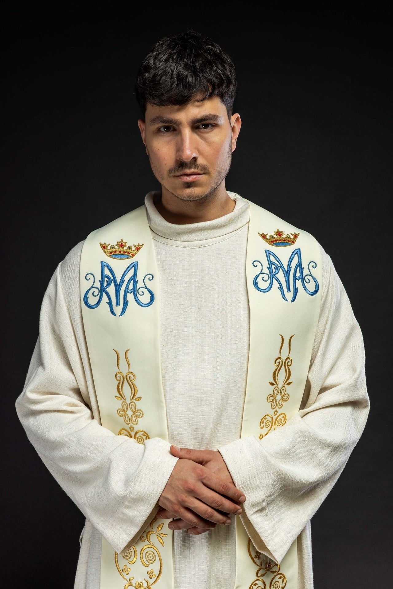 Stuła Maryjna Haftowana Ecru z Koroną - Szaty Liturgiczne - SZATYLITURGICZNE.PL