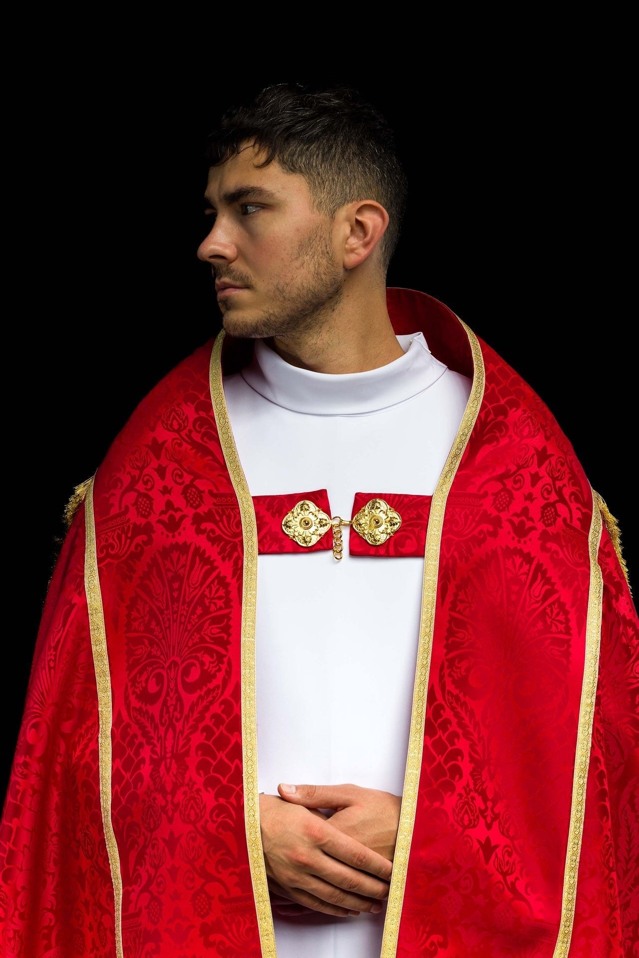 Żakardowa kapa rzymska gładka Czerwona - SZATYLITURGICZNE.PL