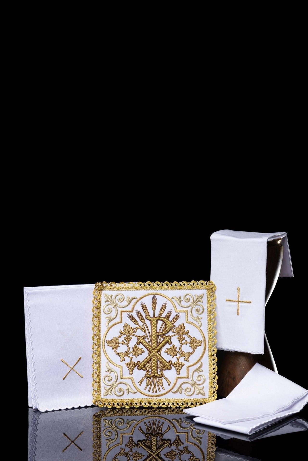 Zestaw Bielizny Kielichowej PAX Haftowana Złotem - Bawełna - SZATYLITURGICZNE.PL