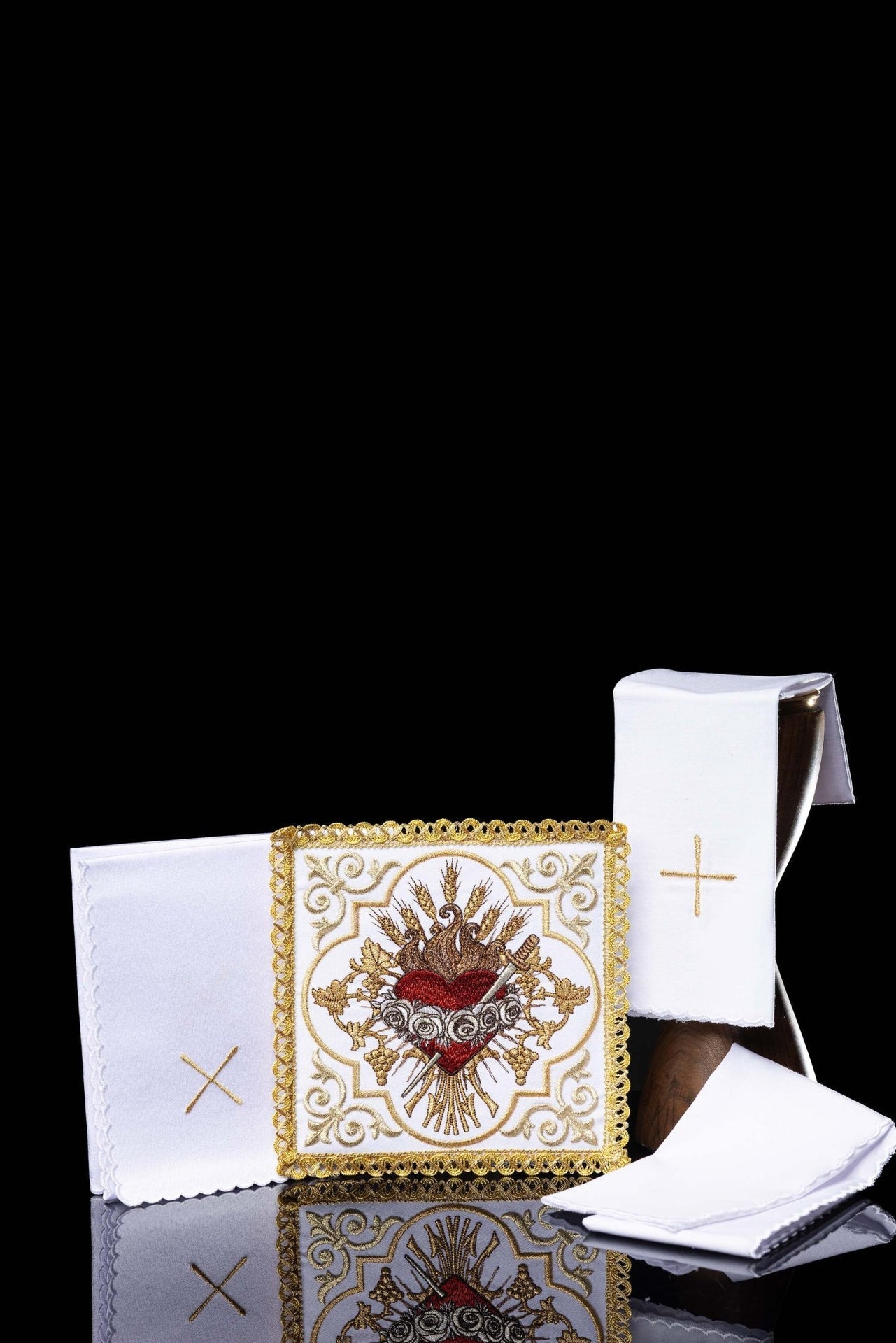 Zestaw Bielizny Kielichowej - Serce Maryi Haftowane, Bawełna - SZATYLITURGICZNE.PL