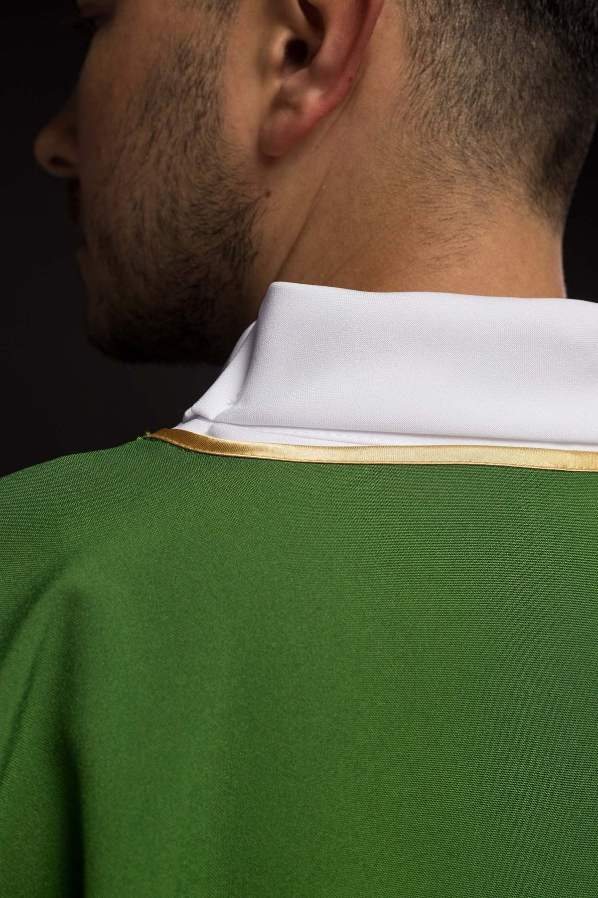 Zielona Dalmatyka Liturgiczna ze Złotym Krzyżem - 130cm - SZATYLITURGICZNE.PL