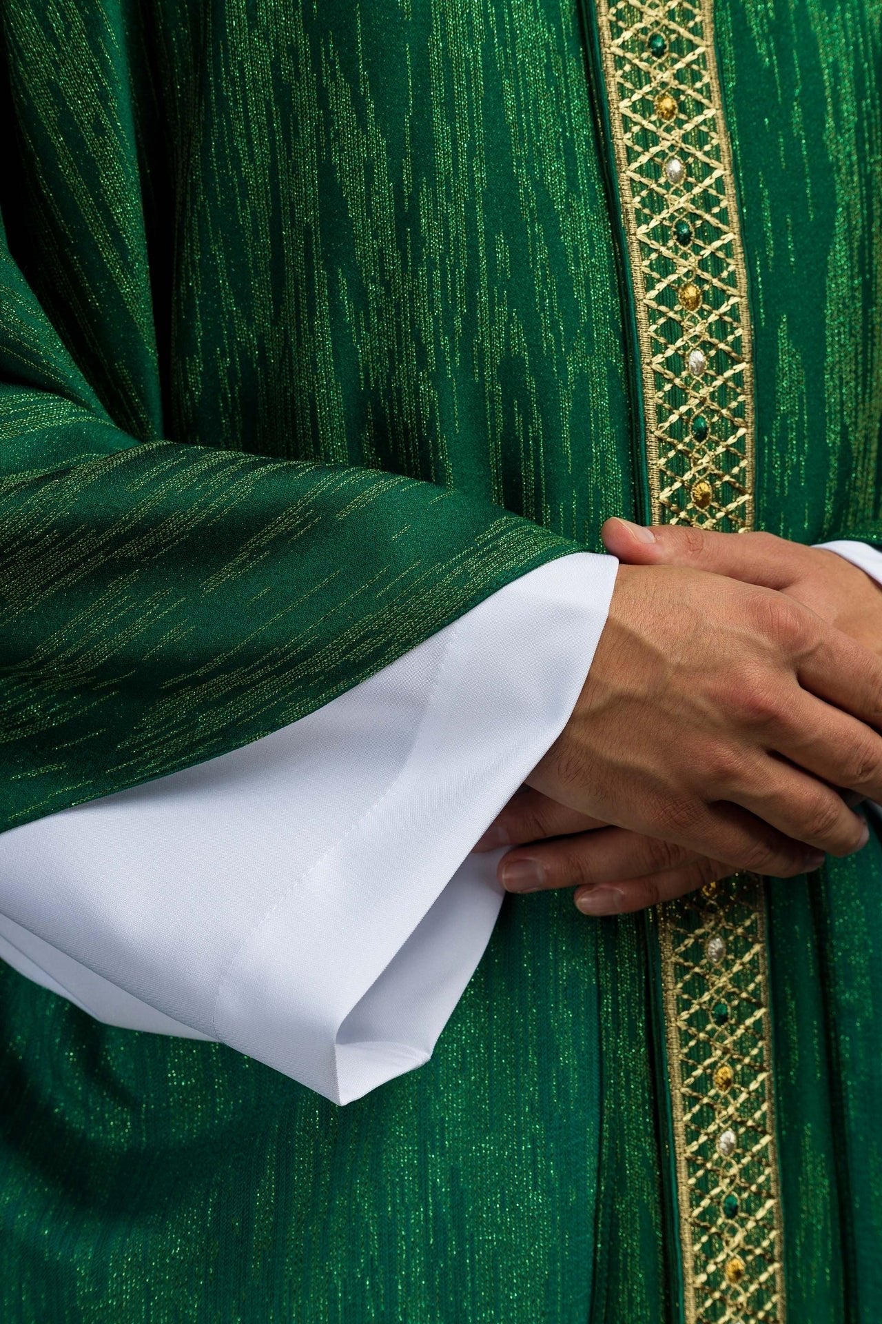 Zielony Ornat Liturgiczny Haftowany - Pas i Kołnierz z Kamieniami - SZATYLITURGICZNE.PL