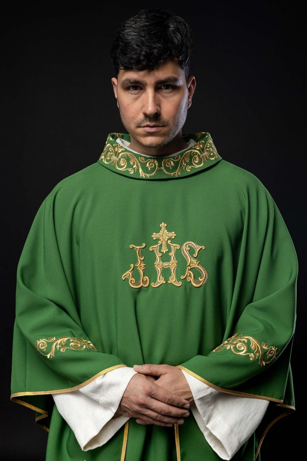 Zielony Ornat Liturgiczny IHS Złoty Haft - Polski Producent - SZATYLITURGICZNE.PL