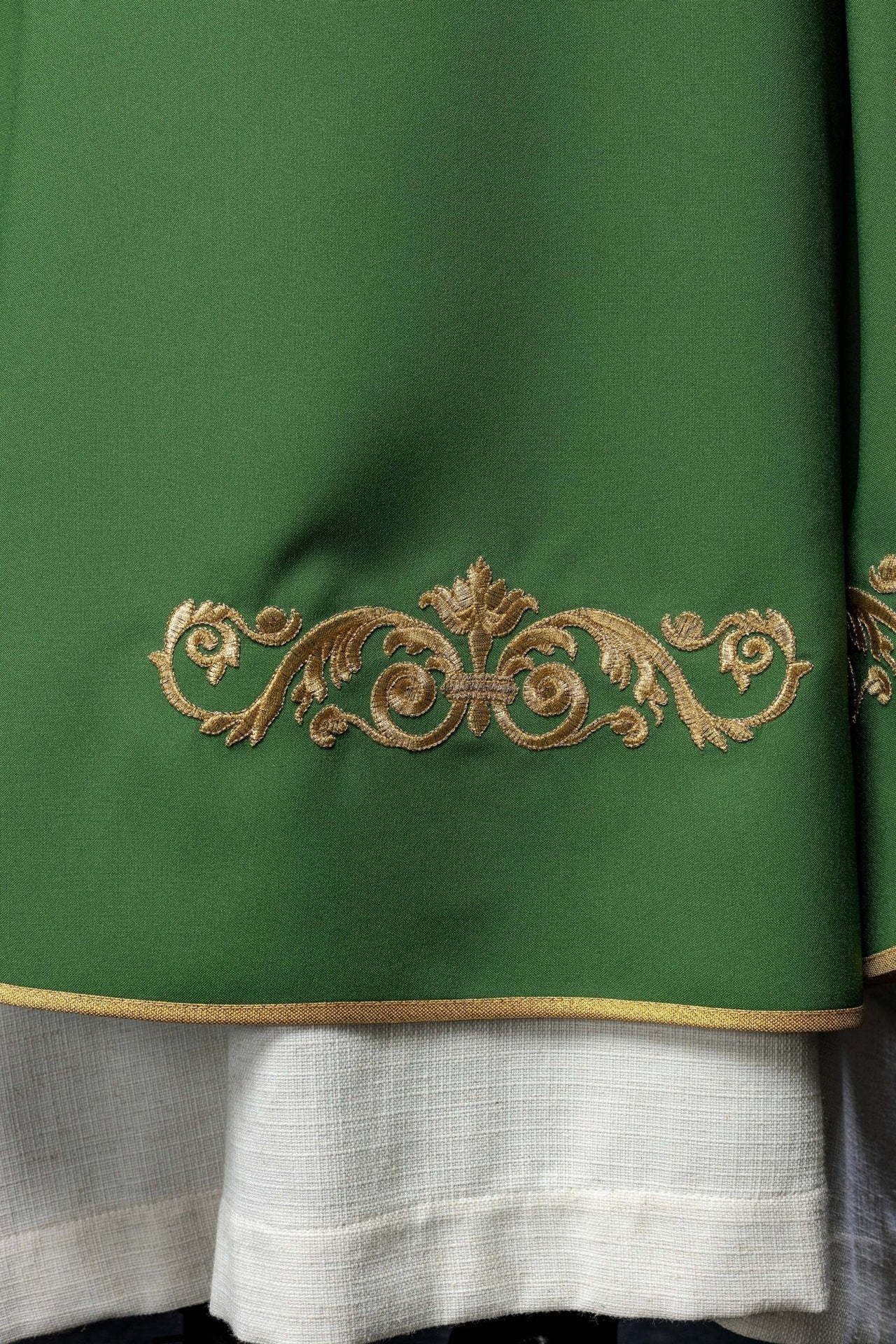 Zielony Ornat Liturgiczny IHS Złoty Haft - Polski Producent - SZATYLITURGICZNE.PL