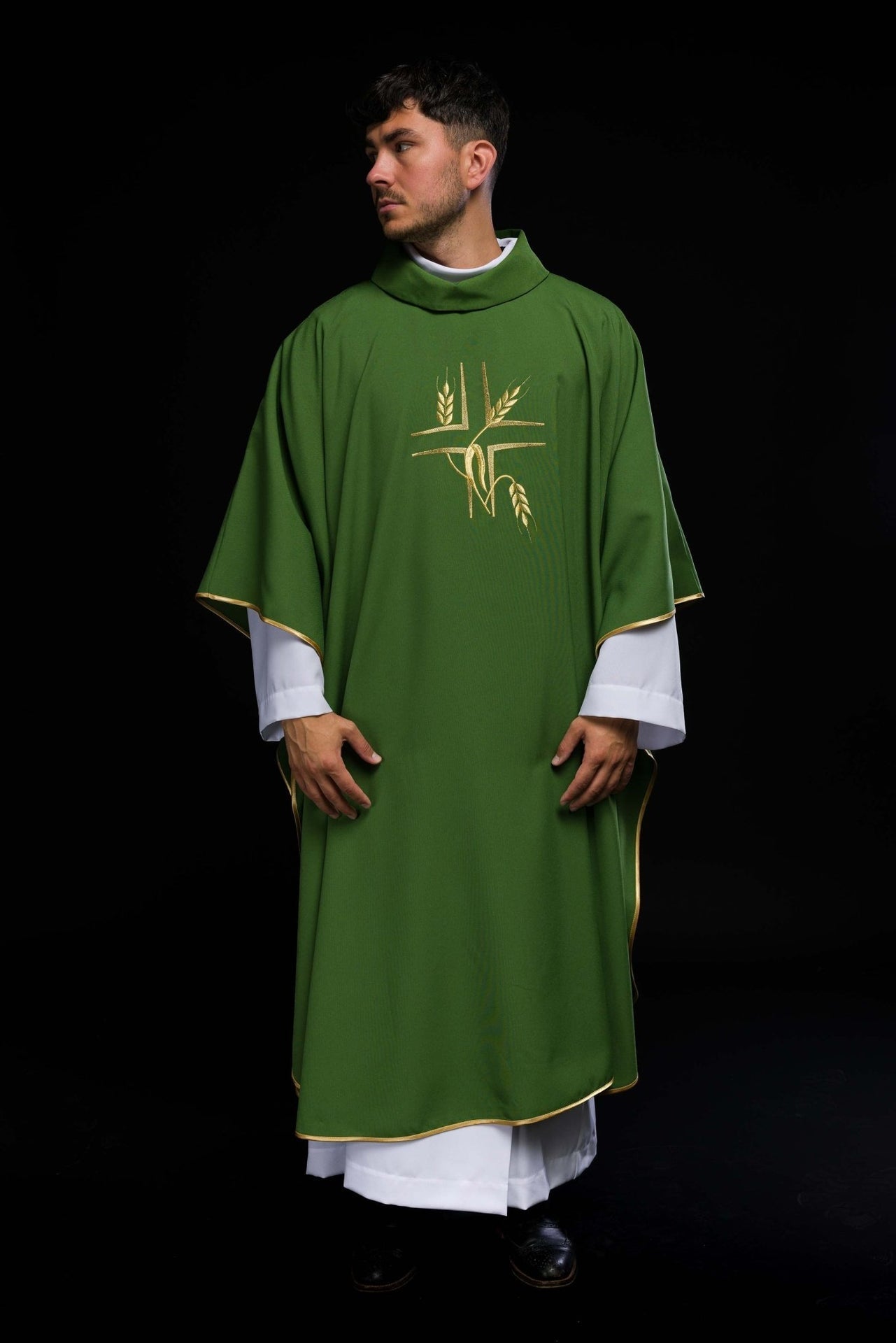 Zielony Ornat Liturgiczny Krzyż i Kłosy Haft - Polska Produkcja - SZATYLITURGICZNE.PL