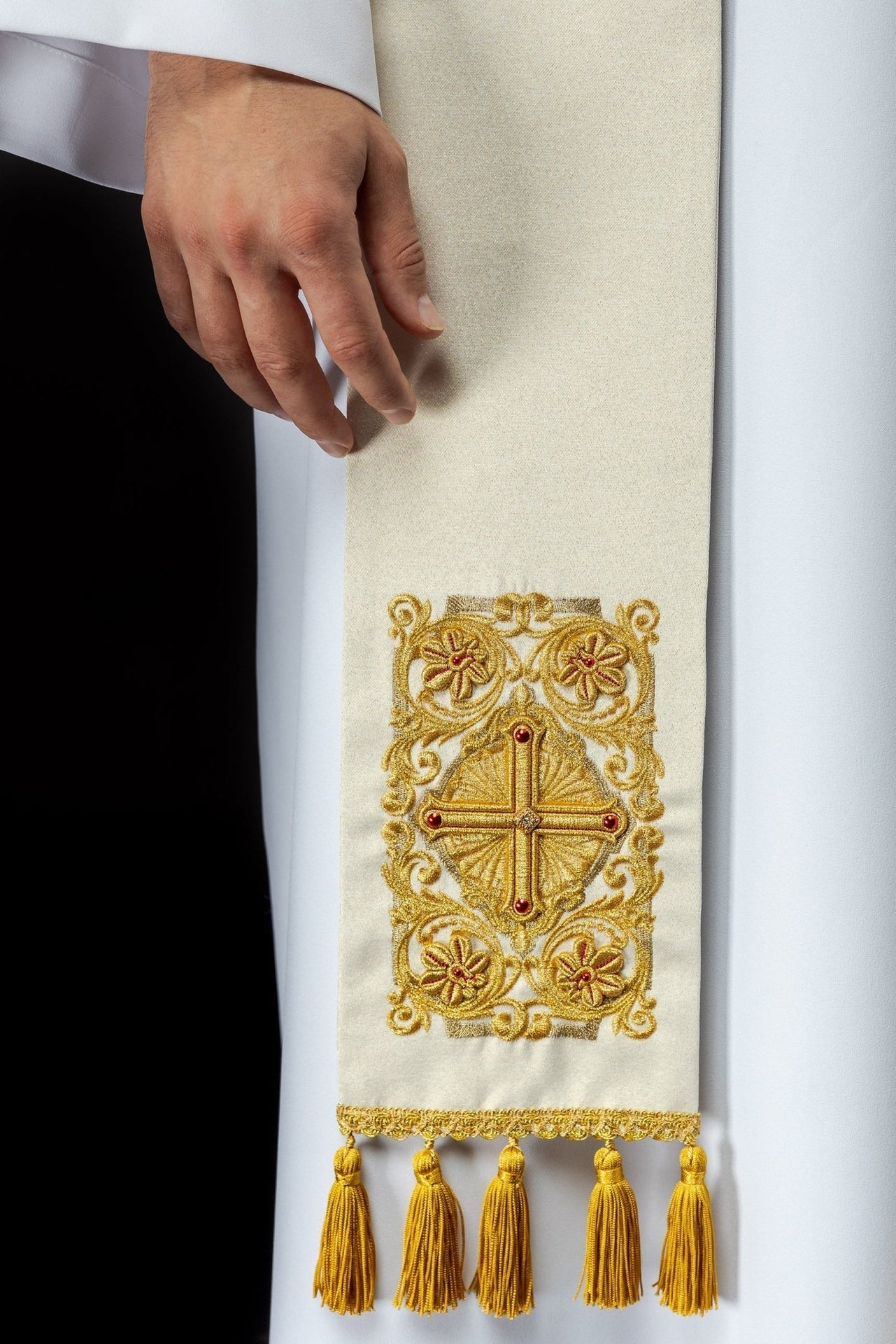 Złota Stuła Kapłańska z Haftem i Kamieniami - Elegancka Liturgia - SZATYLITURGICZNE.PL