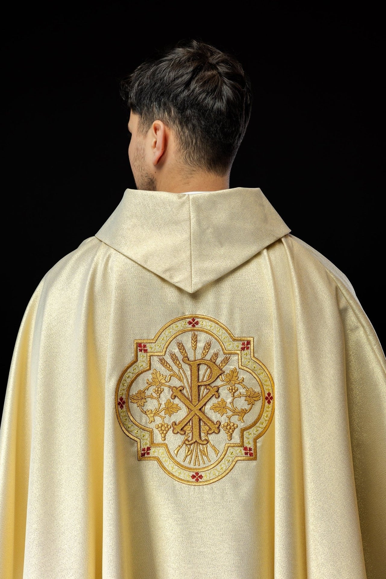 Złoty Ornat IHS PAX z Haftem - Elegancka Szata Liturgiczna - SZATYLITURGICZNE.PL